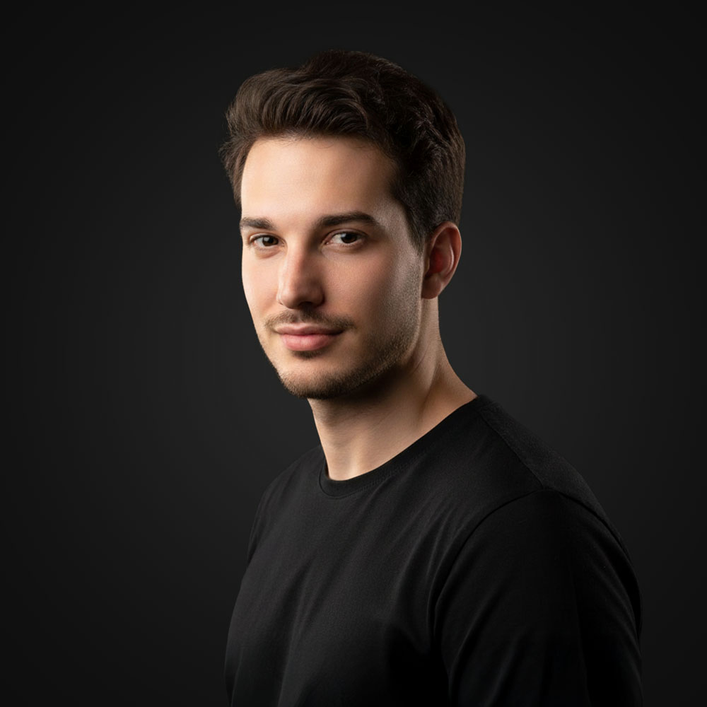 https://redmango.agency/wp-content/uploads/andrea-farina-1.jpg